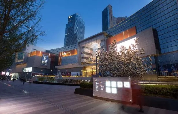 (图为:济南万象城)(图为:青岛万象城)(图为:淄博万象汇)开标会于4月27